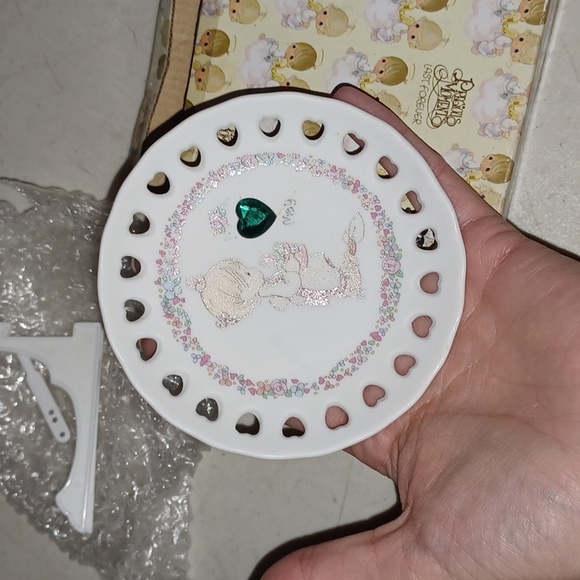 New Precious Moments monthly mini plate May with easel - Picture 2 of 4